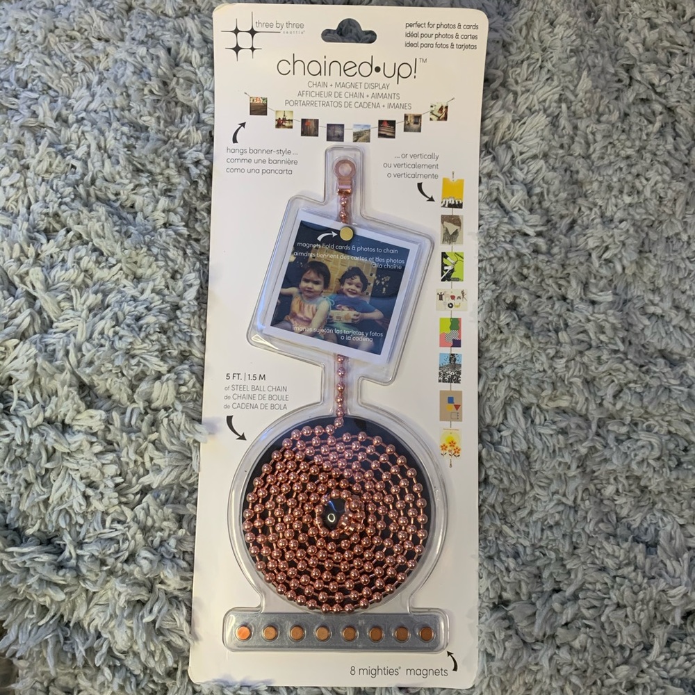 rose gold chain magnet photo display